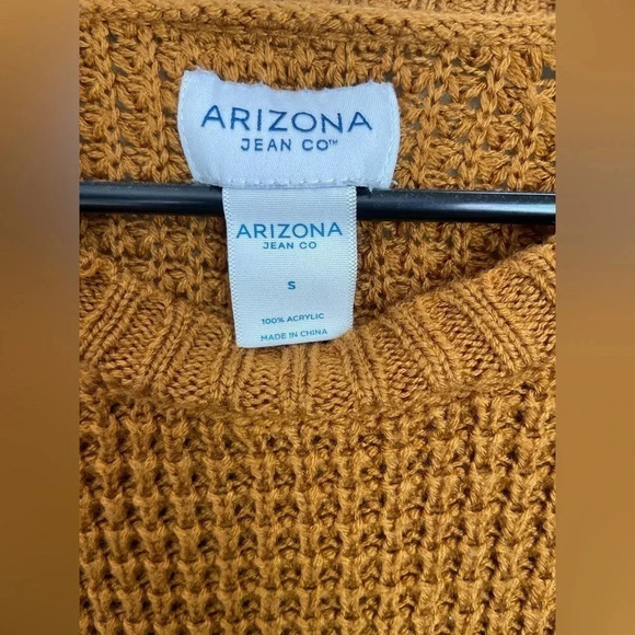 Arizona Jean Co. Knit Sweater. Woman’s size Small. Crew neck long sleeve. - Picture 4 of 7